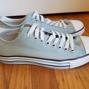 Converse Womens Size 8 Light Blue shoes